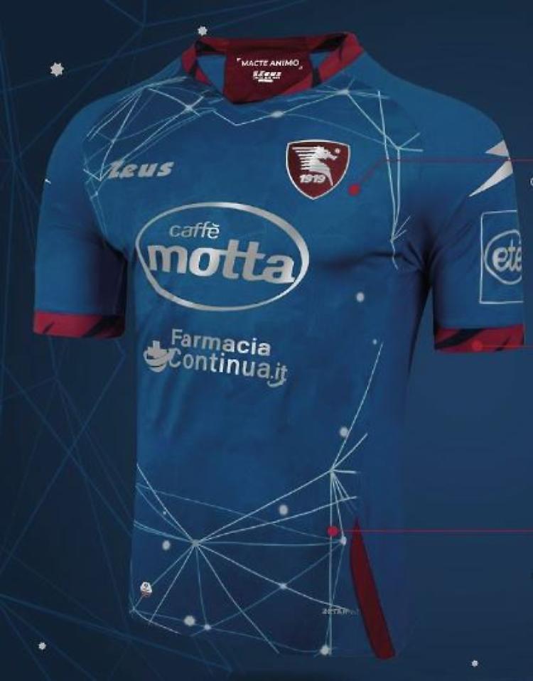 Calcio. Maglia speciale della Salernitana per la gara con la Cremonese