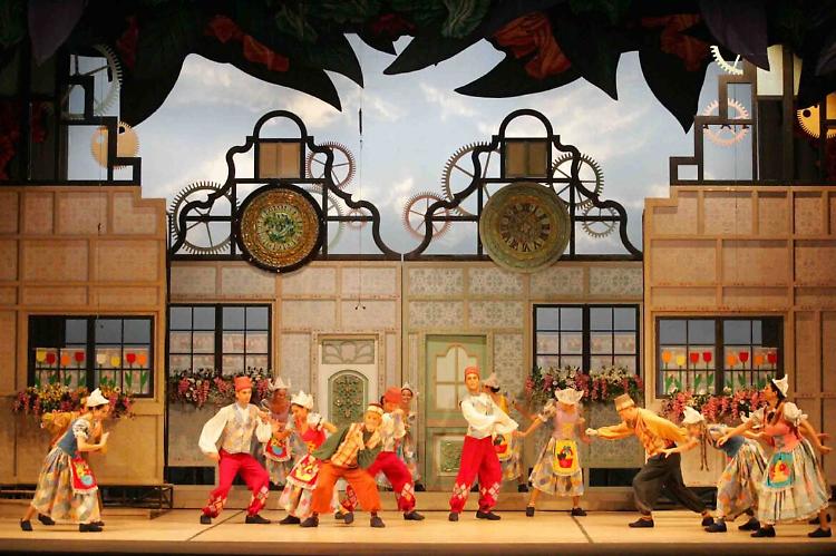 Al teatro Comunale va in scena “Il Paese dei Campanelli”