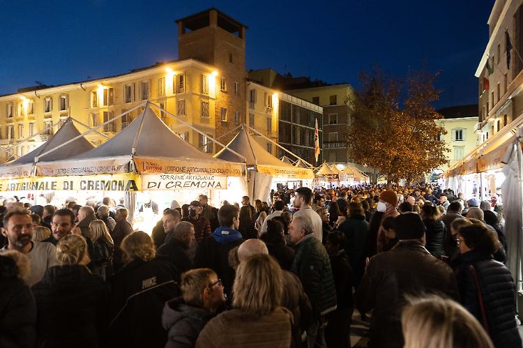 Festa del Torrone: super sabato di spettacoli e con il re dei pasticceri