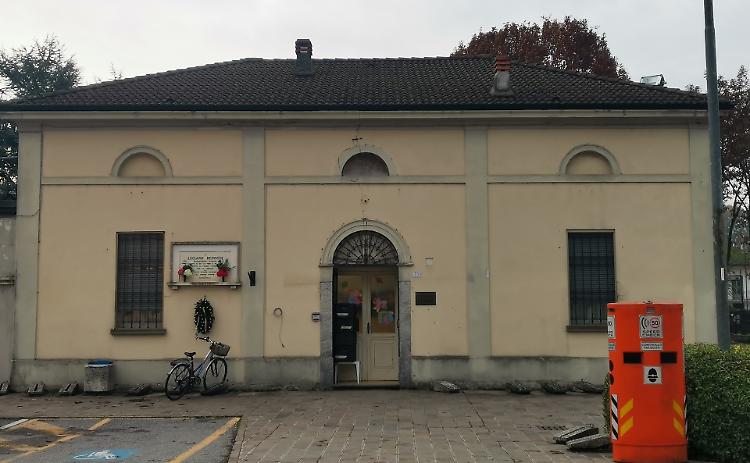 La materna scricchiola: sensori sulla facciata