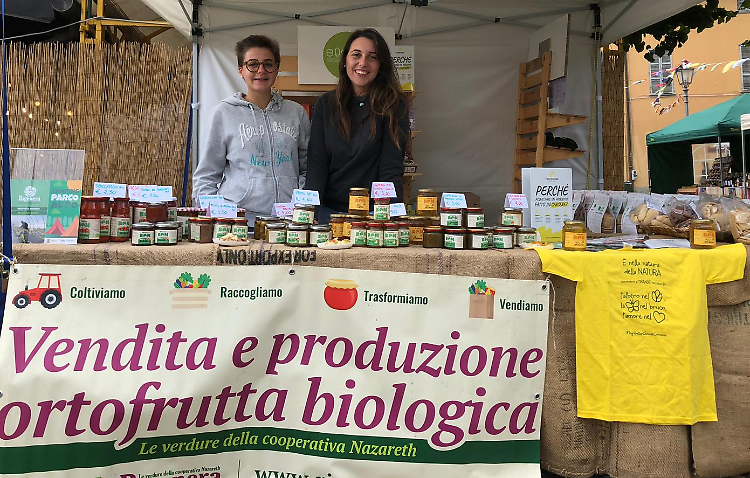 Natale al Civico81: banchetti solidali, agricoltura sociale e giochi per bambini e famiglie