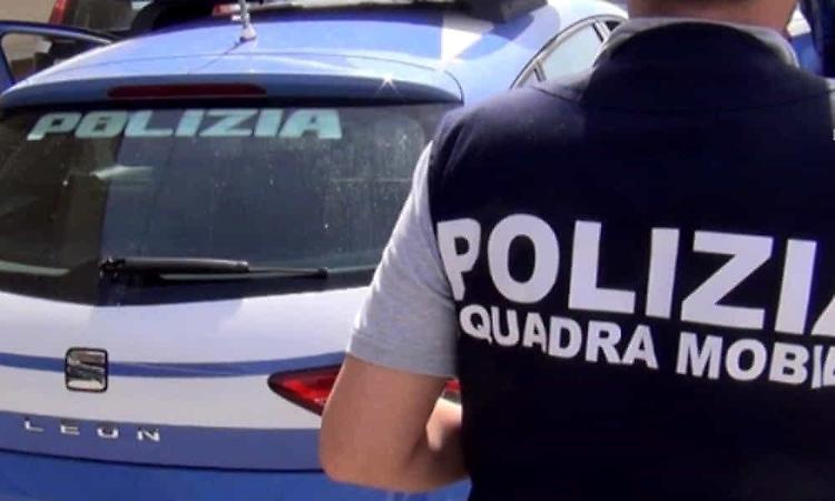 Si presenta in Questura per una pratica ma un 20enne del Gambia finisce in manette