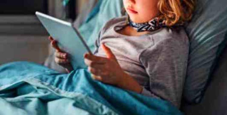 Bimbi ricoverati, tablet in dono alla Pediatria per combattere l’isolamento