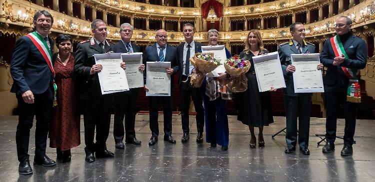 Cavalieri della Repubblica, consegnate le sei onorificenze cremonesi