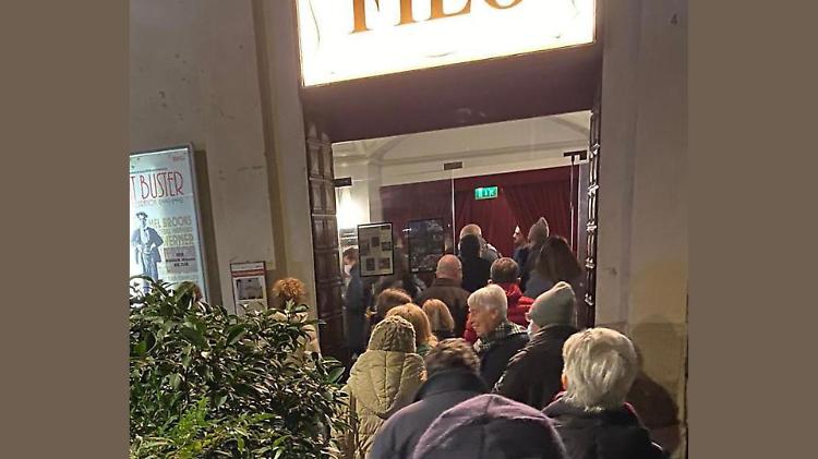 Cinema, torna il piacere del film in sala: il regalo di Natale
