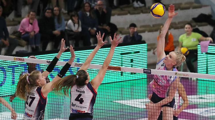 Volley. Senza Dimitrova la Vbc Trasporti Pesanti con Chieri cade a testa alta