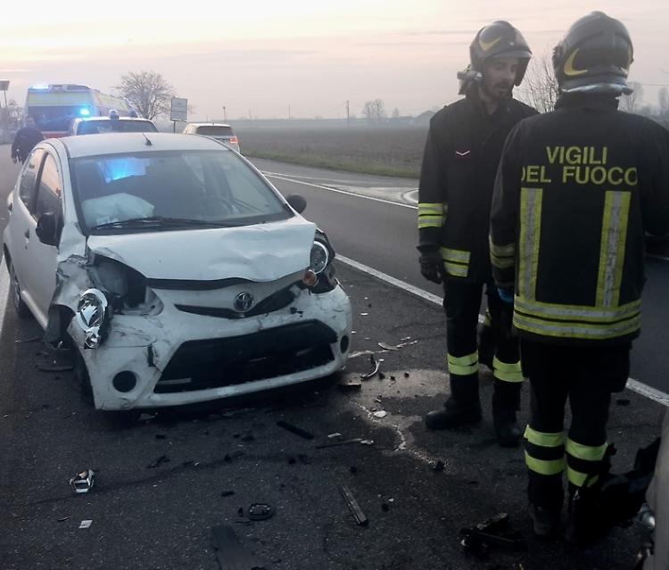 Incidente fra 3 auto sulla Padania Inferiore, disagi per la circolazione