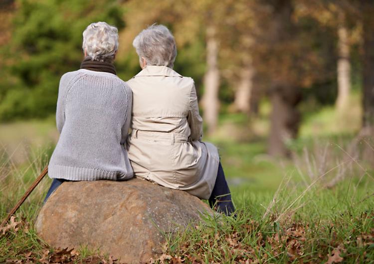 Anziani: vacanze in montagna per oltre 100mila, ma 1 su 10 rischia di farsi male