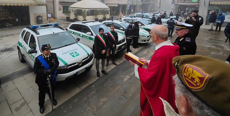 Polizia locale in parata: «Grazie per l’impegno»