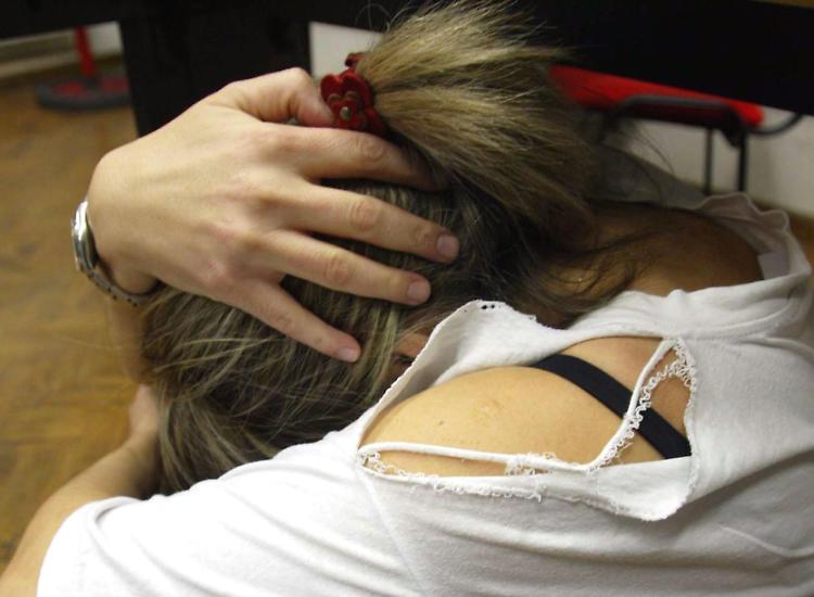 Massaggiatrice derubata e picchiata, il racconto dei testimoni in aula