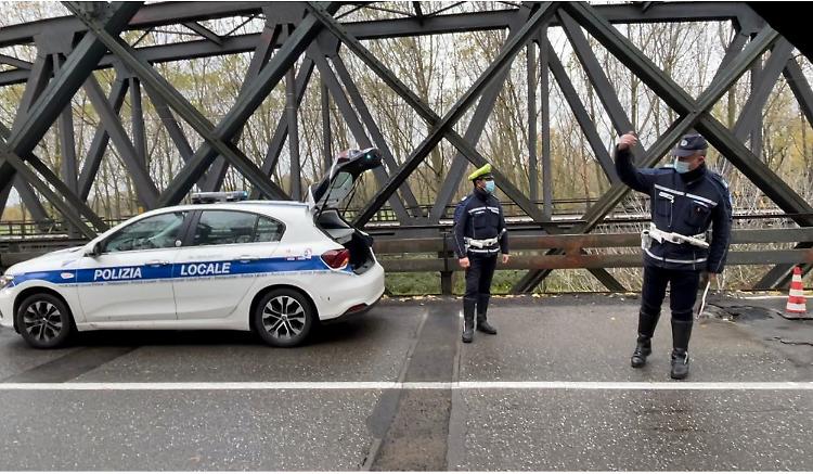 Ponte sul Po, rattoppi dell'Anas per buche