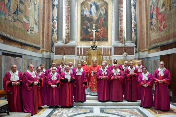 Papa: "Il matrimonio è uomo-donna, su di esso si fonda la famiglia"