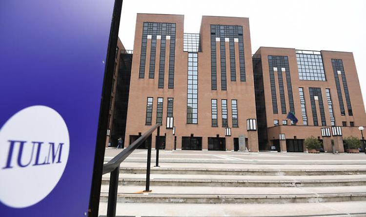 Ragazza di 25 anni trovata morta all'università Iulm di Milano