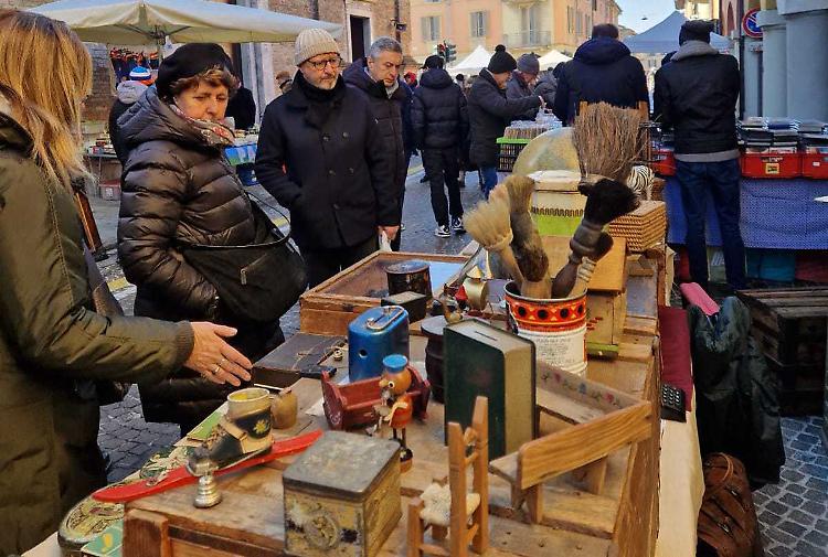 Record di visitatori negli stand dell'Antiquaria. Ad aprile il 35° compleanno