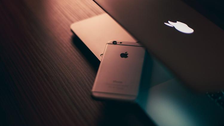 iPhone: scoperta una grossa falla, Apple rilascia un aggiornamento per proteggere i dati