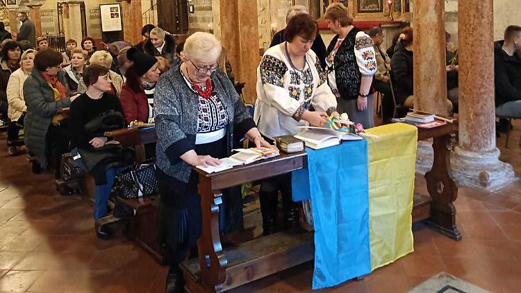Cremona invoca la pace: «Guerra folle tentazione» 