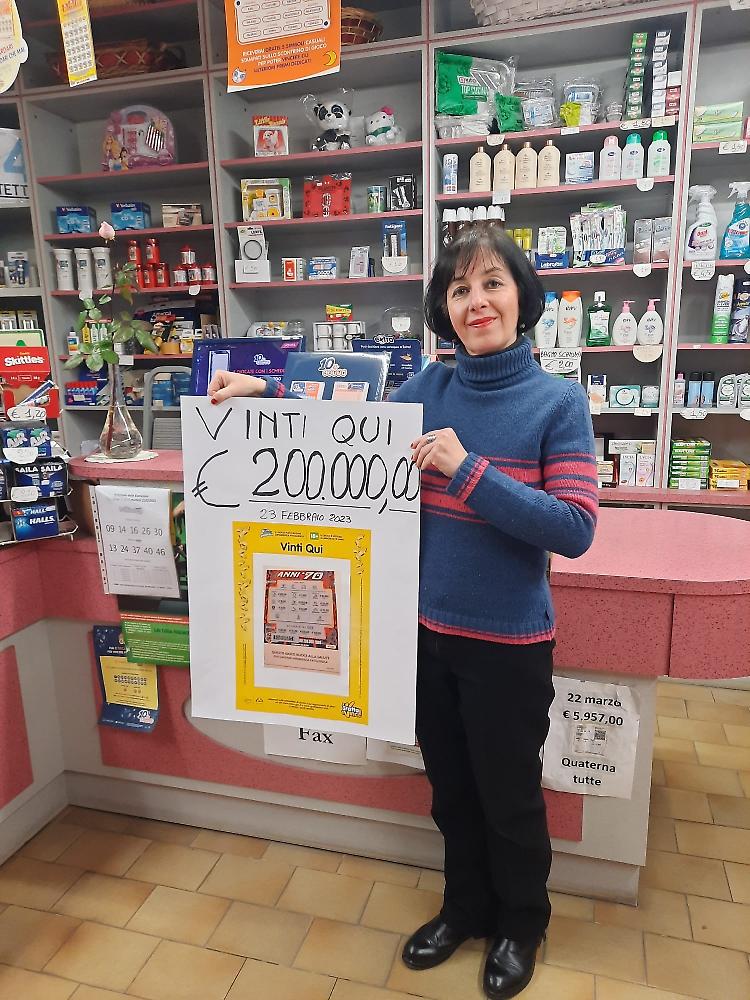 «Gratta e vinci» fortunato: gioca 3 euro e ne vince 200 mila