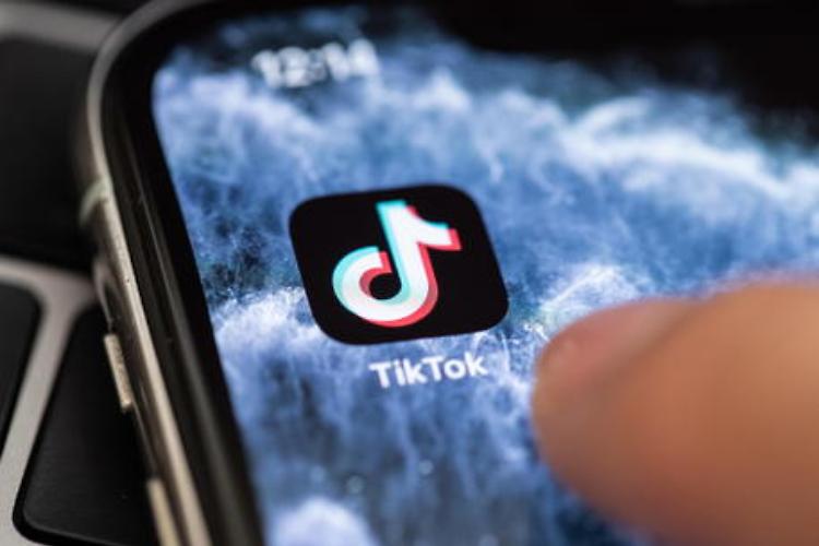 TikTok, Zangrillo: possibile stop ai dipendenti della PA