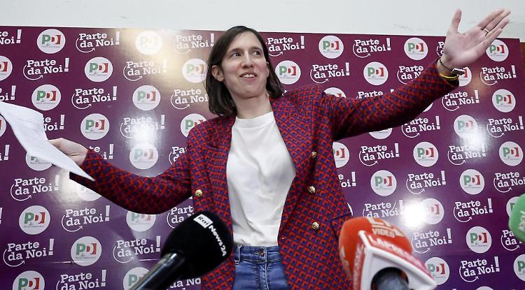 La 'sorpresa' è servita: Schlein è la nuova segretaria del Pd