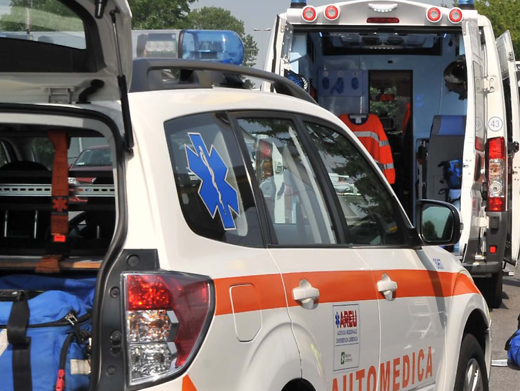 Malore fatale in via Piccinardi, nulla da fare per una pensionata di 75 anni 
