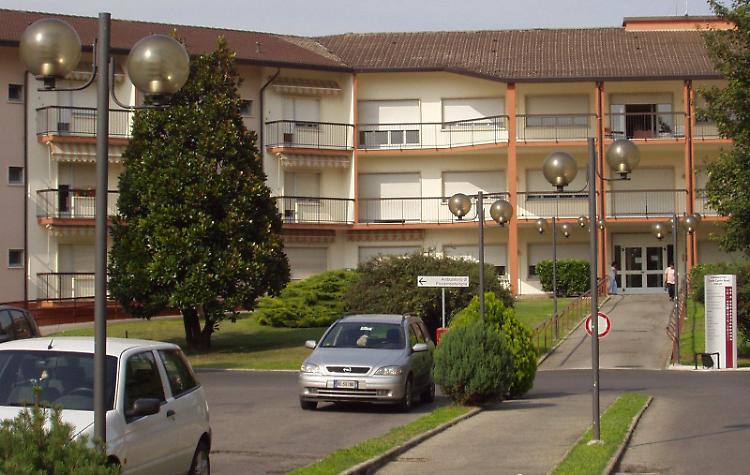 Rsa Busi: «stangatina» sulle rette, famiglie sul piede di guerra
