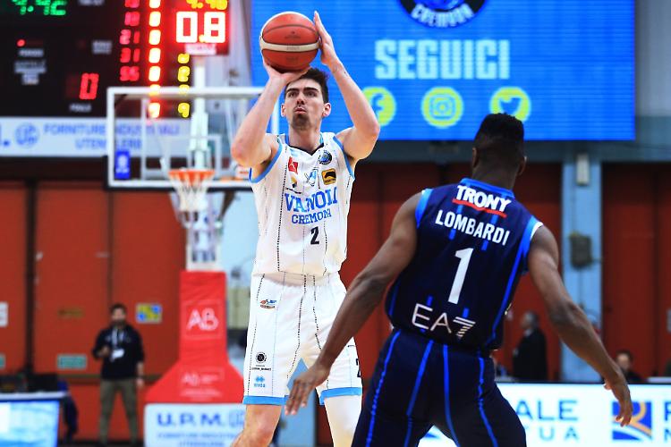 Basket. Vanoli kappao dopo due tempi supplementari. Treviglio esulta (87-89)