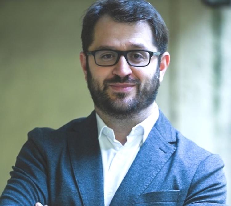 Fabiano Massimi lunedì 27 marzo al Caffè Letterario di Crema