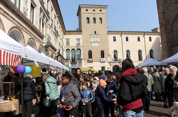 Festa dell'Albero: «Piazza Duomo fiorisce»