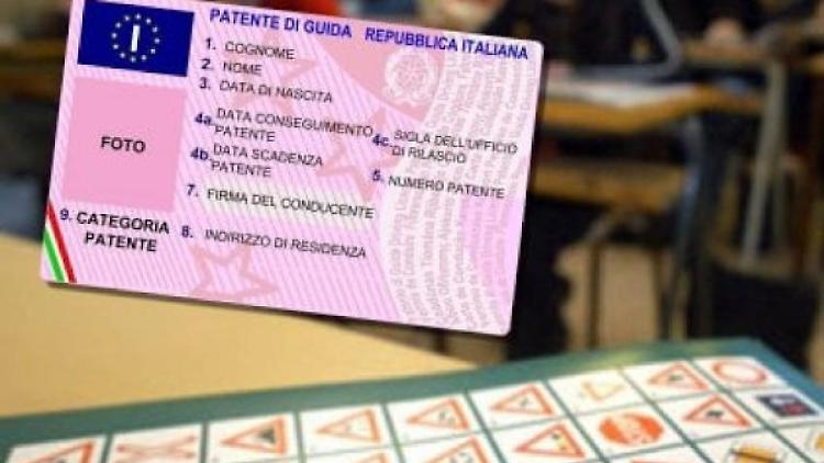 Patente, prova a barare all'esame: denunciato