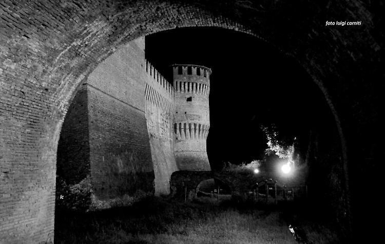 Storia e racconti: visite guidate serali nei sotterranei della rocca