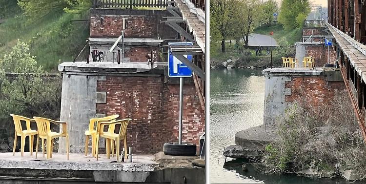 Cartello stradale e sedie su un pilone del ponte ferroviario sull’Adda, indagano i carabinieri