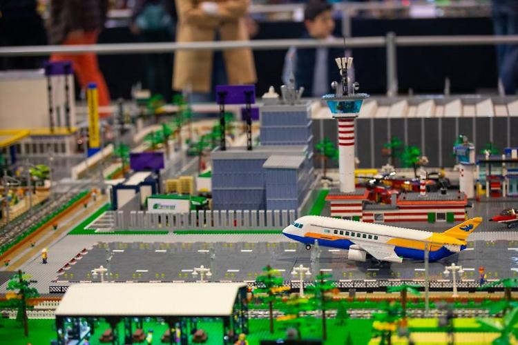 A  Cremona&Bricks gioco, divertimento e formazione  a suon di mattoncini