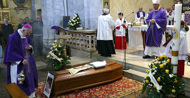 Addio a don Bosio: «Piccolo folletto di Dio»