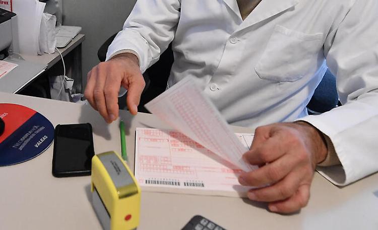 Pillola anticoncezionale gratis. Pro Vita: 'Grave e pericolosa'