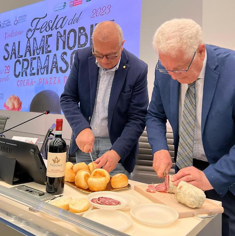  I giorni del salame: primo brindisi con l’Anga