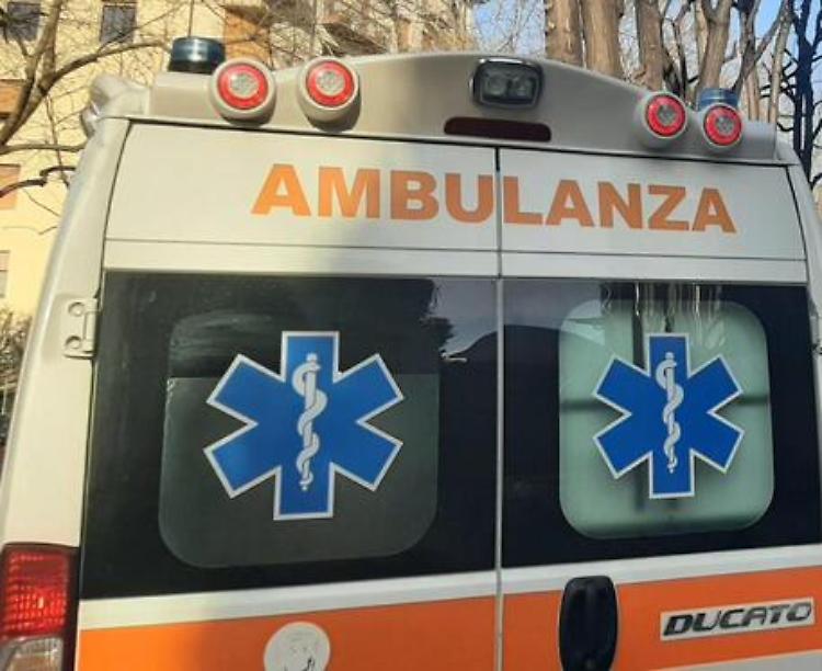 Un operaio muore schiacciato nella sede di Esselunga