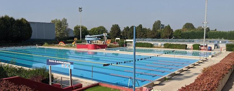 Piscina, i costi schizzano: le società si ribellano