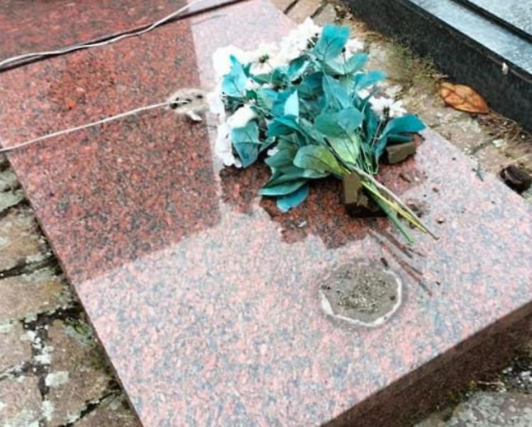 Monticelli, è allarme per una serie di furti e vandalismi al cimitero