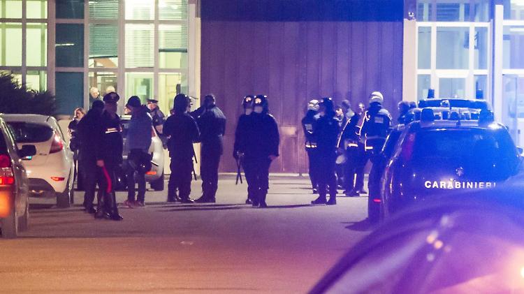 Carcere, 23 detenuti a giudizio per la rivolta di marzo 2020