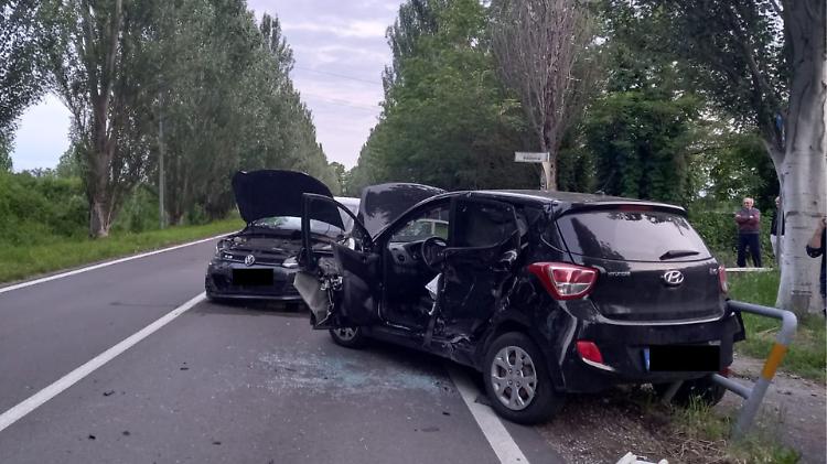 Incidente in via Marchi, paura per un 32enne e una 58enne