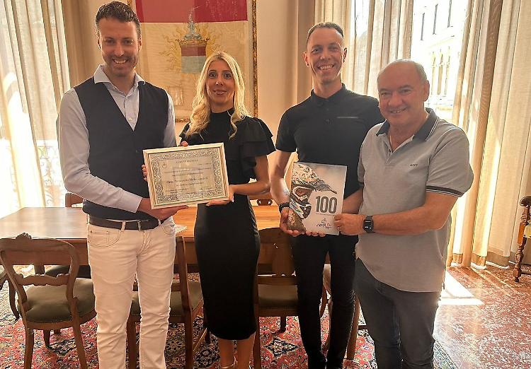 Danza sportiva, Elena Pariscenti e Mirko Gandelli premiati in Comune
