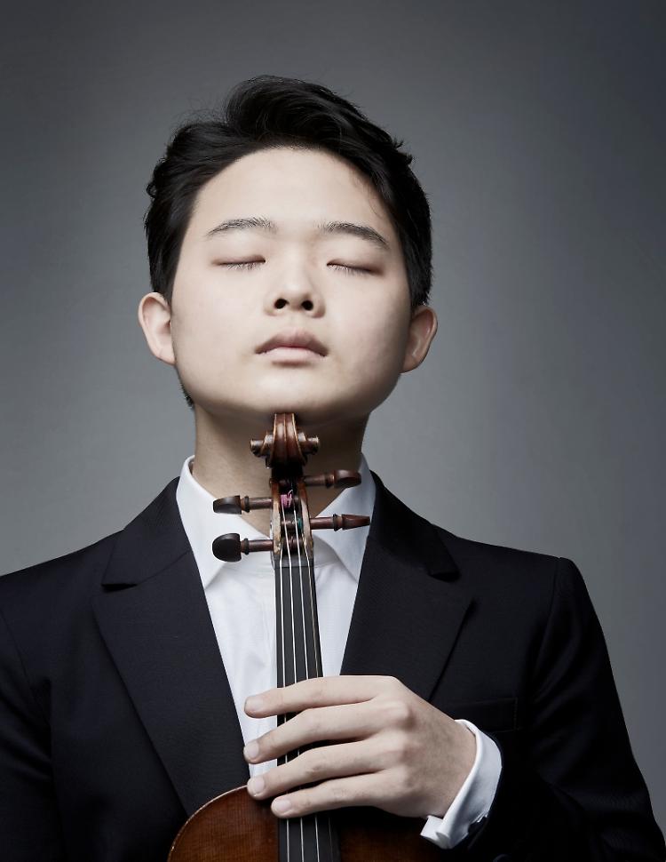 Nurie Chung e i Solisti Filarmonici Italiani, insieme al Museo del Vilino