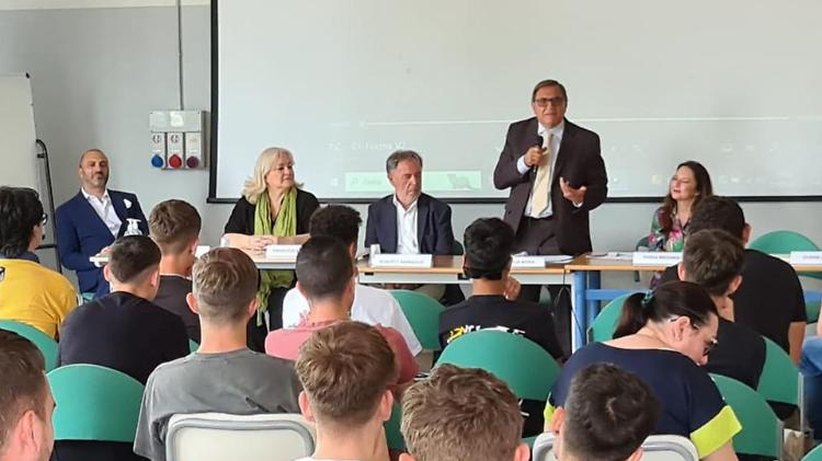 Protezione Civile, l'assessore La Russa consegna gli attestati ai volontari del corso 