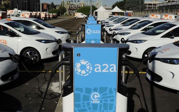 Auto elettriche avanti piano. Sono il 4,8%  di tutti i veicoli