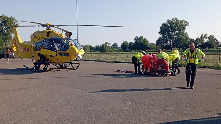 76enne investito in via Amerigo Vespucci, trasportato in eliambulanza