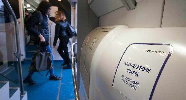 Treni: aria condizionata ko, carrozze come forni
