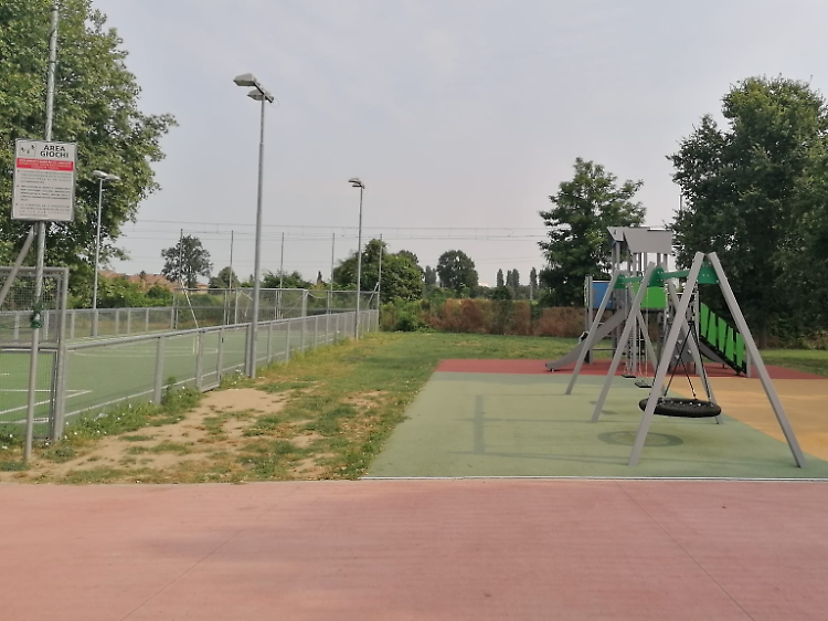 Parco giochi inclusivo danneggiato, i vandali hanno confessato