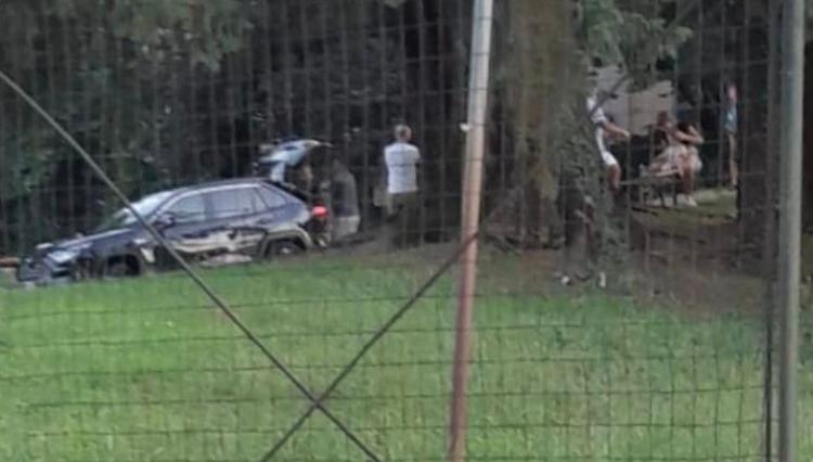 Il caso. In auto nel parco Bolandi per un picnic o una festa, ma è vietato