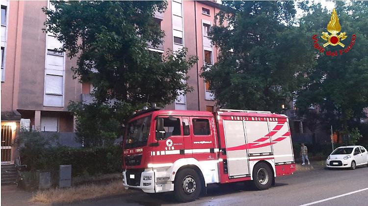 Fuga di gas in via Fatebenefratelli, intervento dei vigili del fuoco