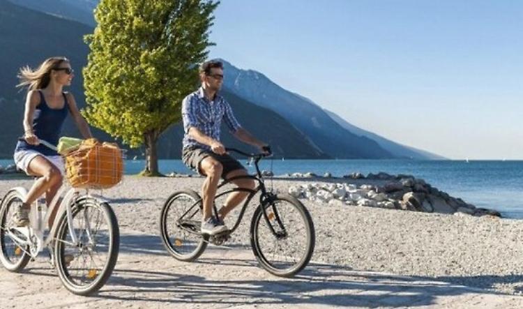 Poste Italiane, nuovo servizio per trasportare moto e bici anche in vacanza